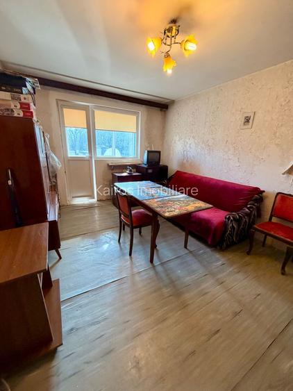 Apartament 2 camere cu balcon-Drumul Taberei 35- Metrou în fața bloc - 2