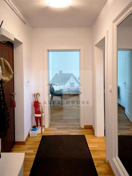 Apartament trei camere, 83 mp, vedere panoramică spre Tâmpa-Bartolomeu - 2