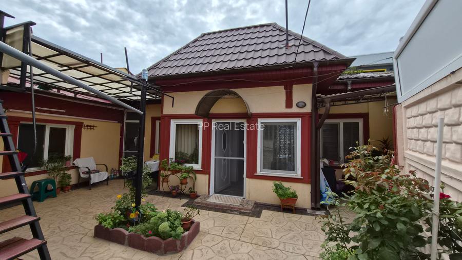 Faleza Nord - Exclusivitate-Casa 4 caramida, acoperis schimbat - 3