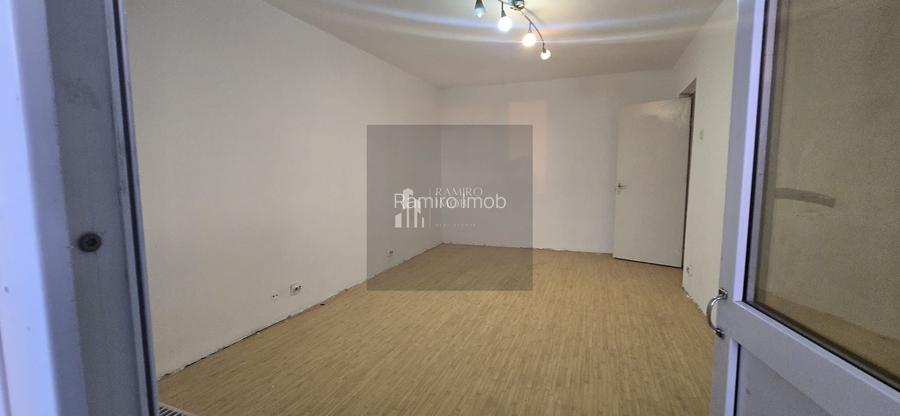 Apartament 3 camere  GIURGIULUI 72 mp DE RENOVAT - 3