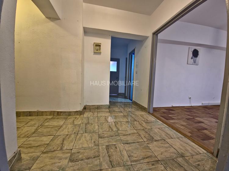 Ultracentral Tomis Mall 3 camere decomandat etaj 3/7 - 29