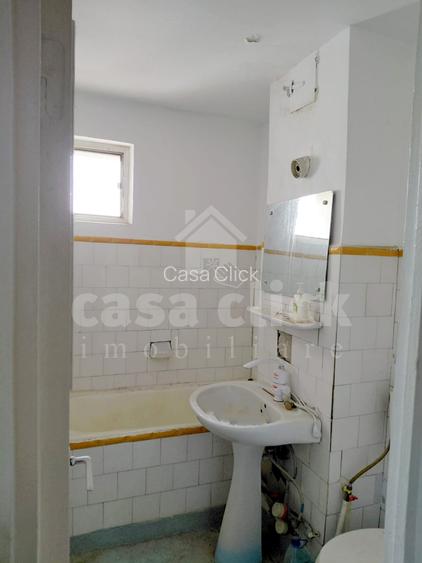 Apartament 3 camere Micro 20, decomandat, etaj intermediar - 8