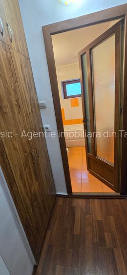 Targoviste, str. Boerescu Zaharia, parter, vanzare apartament 4 camere - 5