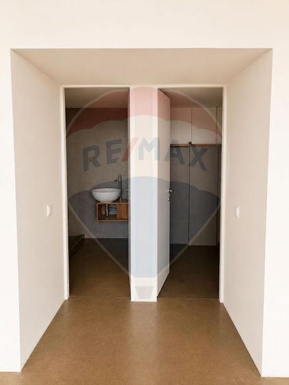 302 mp spatiu birouri, clinică sau showroom, Piața 1 Mai, de inchiriat