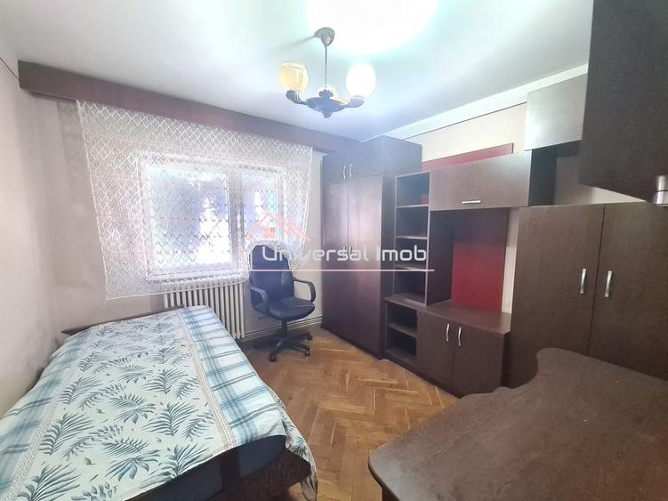 Apartament cu 4 camere decomandate,  in Manastur