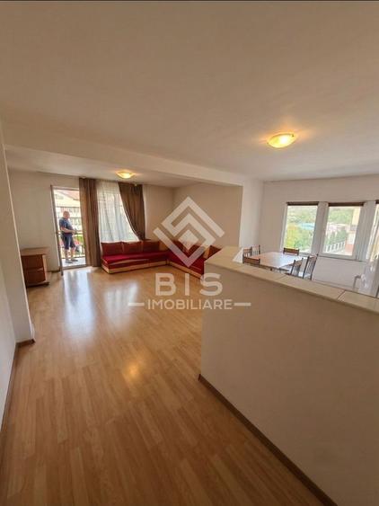 Vând Apartament Luminos, 2 Camere + Dressing, Zona Sanovil