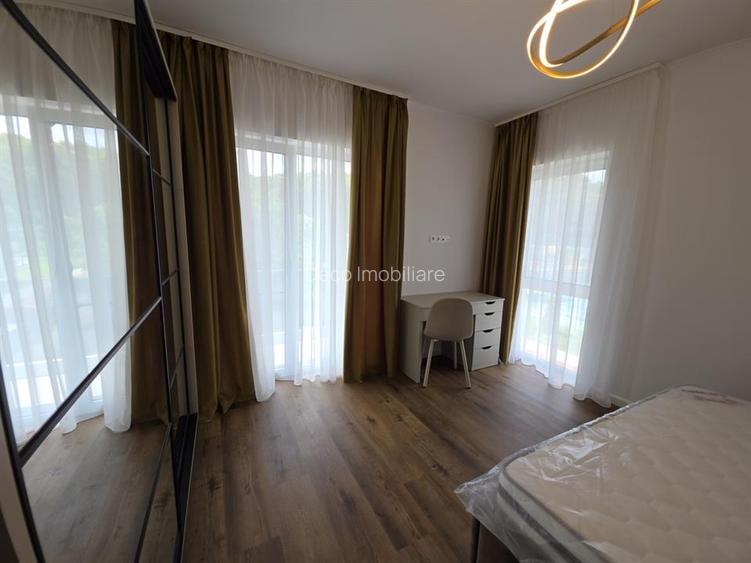 Apartament cu 3 camere lux zona La Terenuri - 19