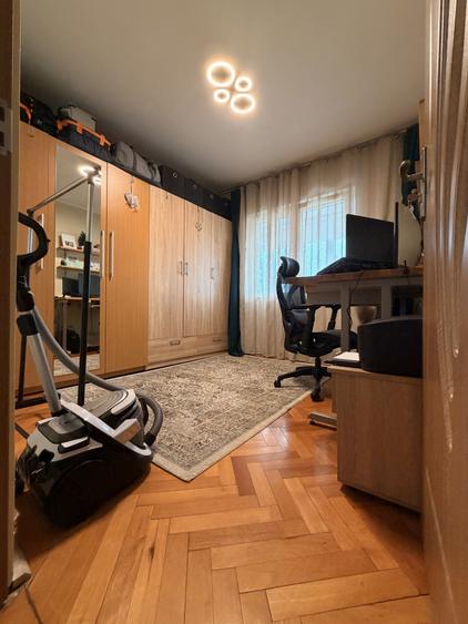 Apartament 3 camere, semidecomandat, 51 mp utili, etaj 7-Timisoara