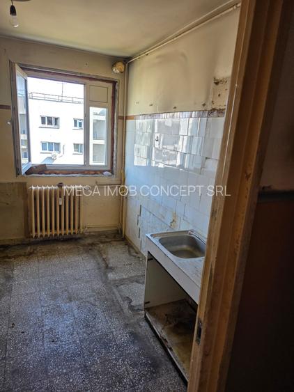 Apartament de 3 camere -luminos - 10