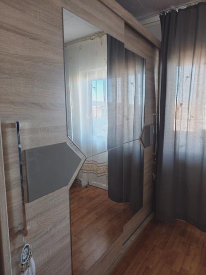 Apartament 3 camere zona Astra - Planete