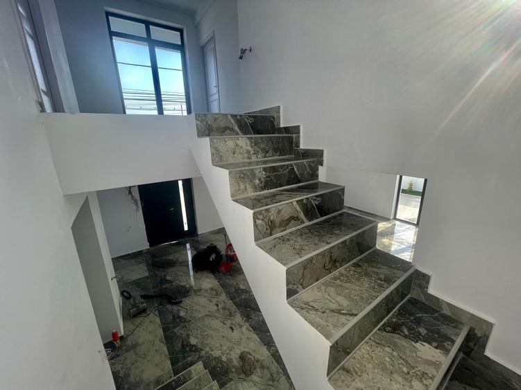 Casa individuala 5 cam. Teren 218mp. 600m fata de metrou