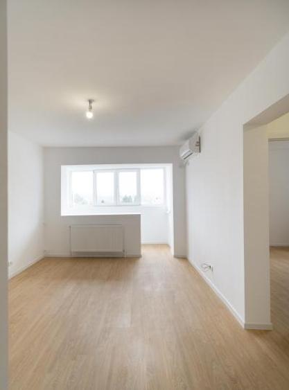 Vânzare Apartament 2 camere în Baba Novac, DECOMANDAT, CENTRALA PROPRIE, RENOVAT
