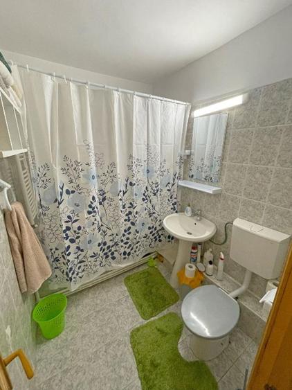 Apartament 3 camere zona Primaverii/Capat 1 , etaj 4 cu sarpanta ,mobilat