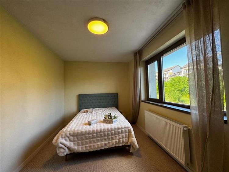 Apartament 3 camere,70 mp + terasa ,situat pe strada Borhanciului!
