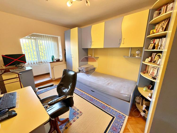 Apartament decomandat cu 3 camere, 2 balcoane și boxă