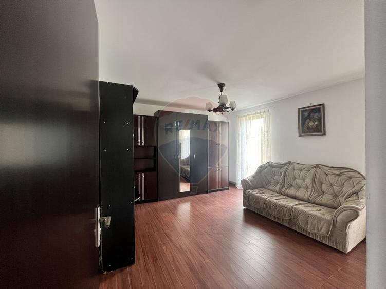 Casă / Vilă cu 3 camere de vânzare