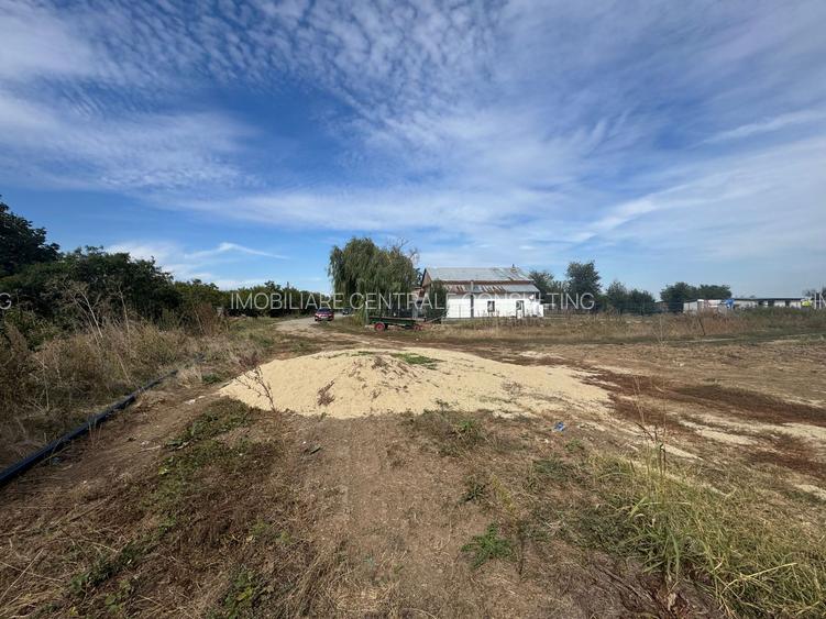 Teren intravilan construibil utilități la poarta