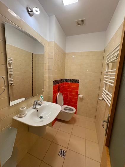 Proprietar inchiriez doua camere complex Liziera-Pipera