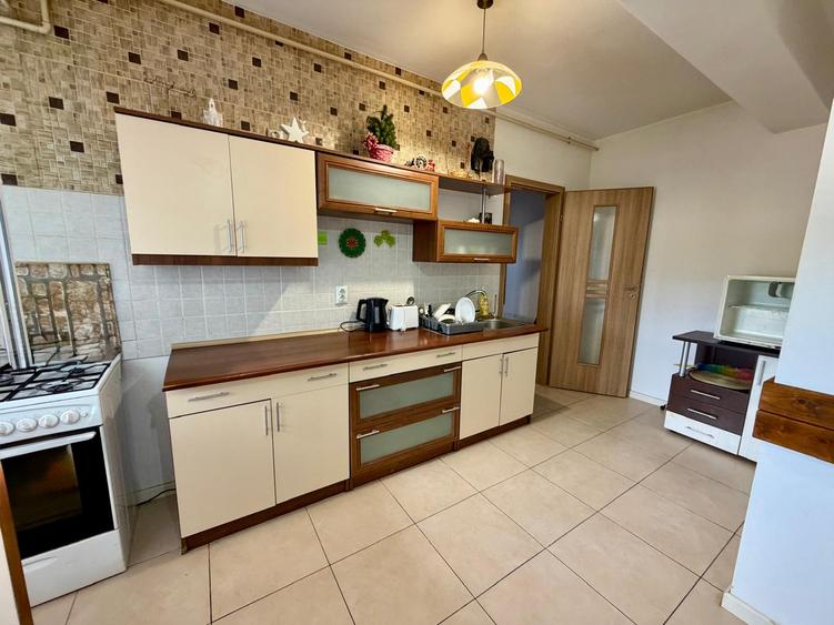 Apartament 3 camere | 66 mp utili + balcon 16 mp | Lift | Parcare