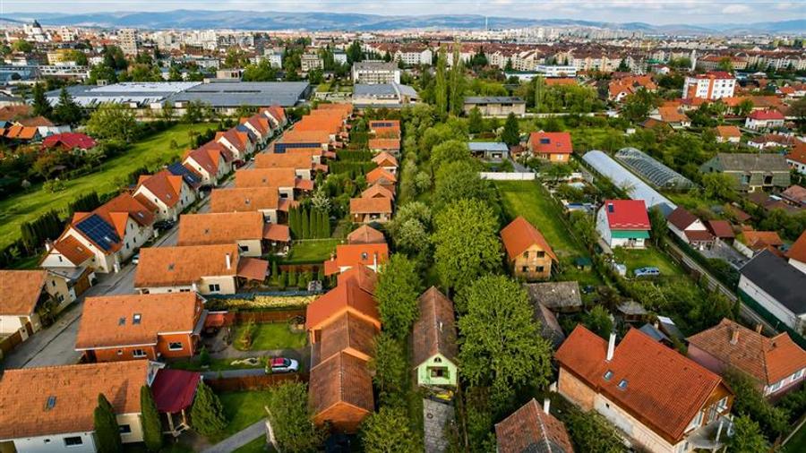 FILM ! Casa cu teren de 2.152 mp, Tigaretei, Sfantu Gheorghe
