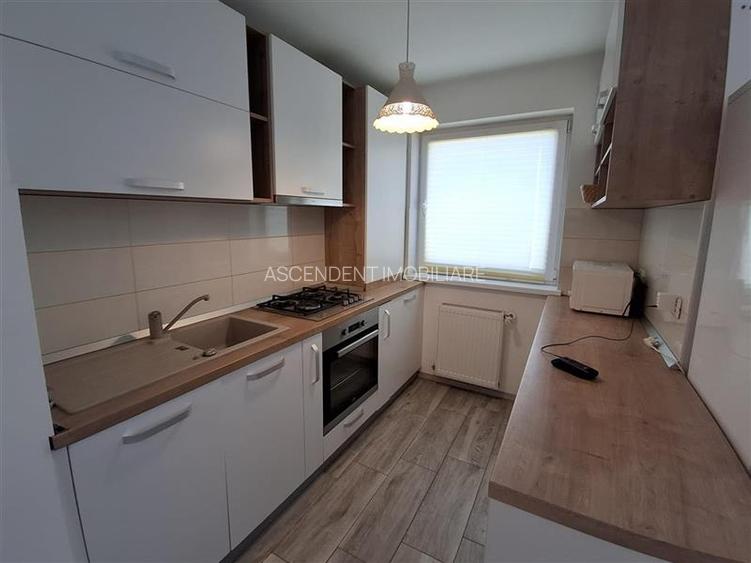 Apartament 2 camere cu parcare si boxa, Top City, Tractorul Brasov - 2