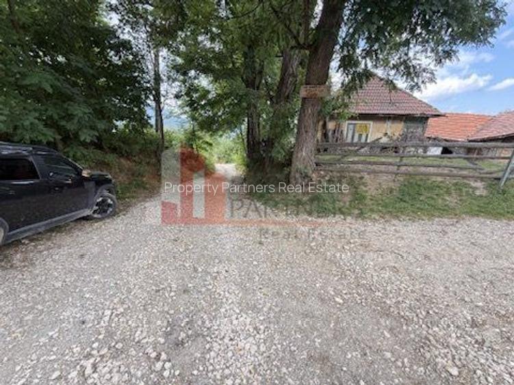 Teren intravilan 3.000 mp cu casă tradițională – Bran, sat Poarta - 7