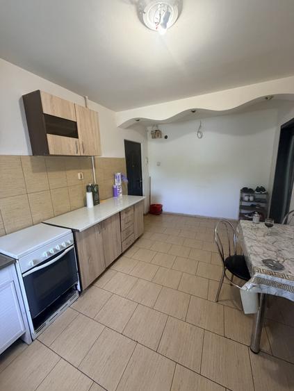 Apartament 2 camere semidecomandat la parter, 55 mp, CRAIOVITA