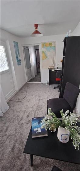 Casa 5 camere, suprafata teren 200 mp, zona Piata Saraca
