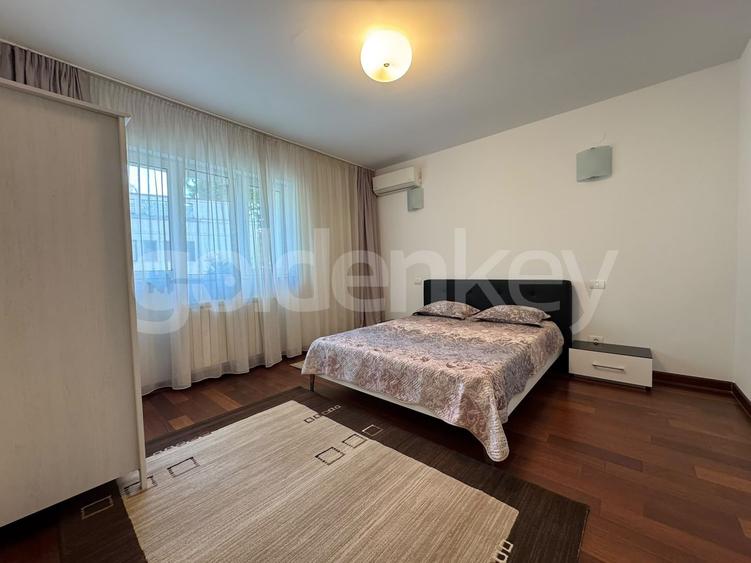 Apartament spatios cu 4 camere| garaj