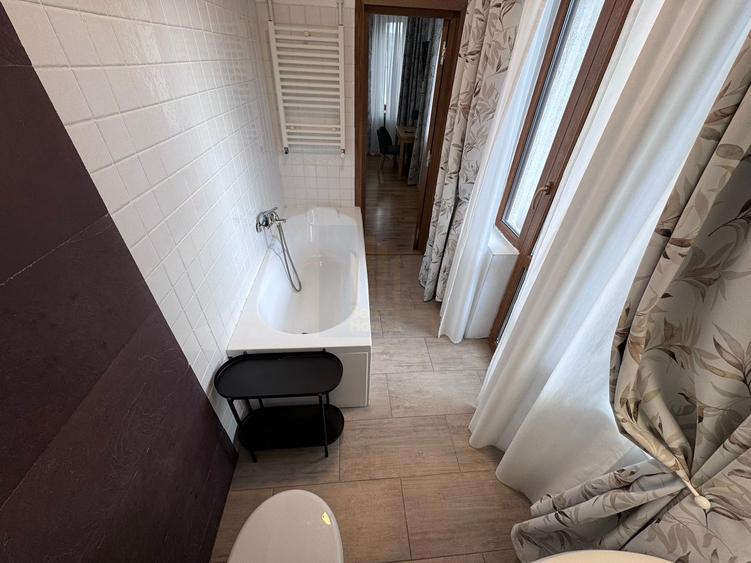 Studio cu dressing de inchiriat *Piata Romana - Dacia*