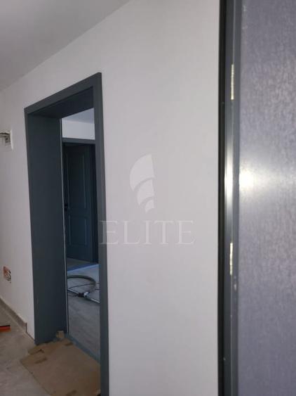 Apartament 3 camere în zona SEMICENTRAL