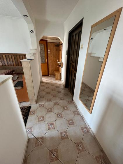 VÂND APARTAMENT 2 CAMERE DECOMANDAT et,3 – ZONA VASILE AARON