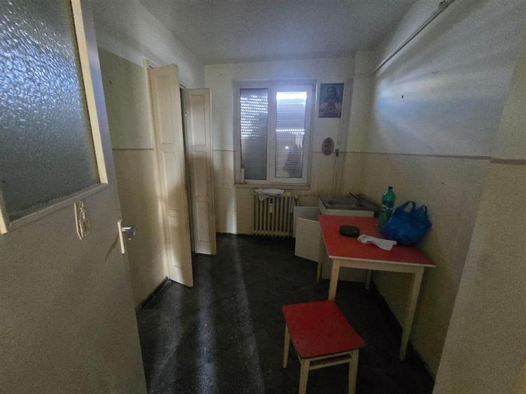 Apartament cu 2 camere  de vanzare  in Fagaras etaj 4