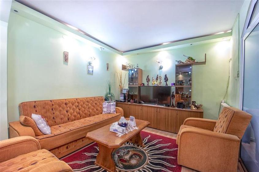 Rezidenta cu 5 camere, curte individuala, gata de mutat, SemiCentral, Brasov