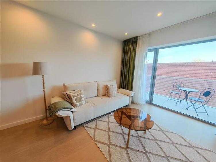 Apartamant 2 cam de vanzare - Aviaitiei Tower - pentru investitie