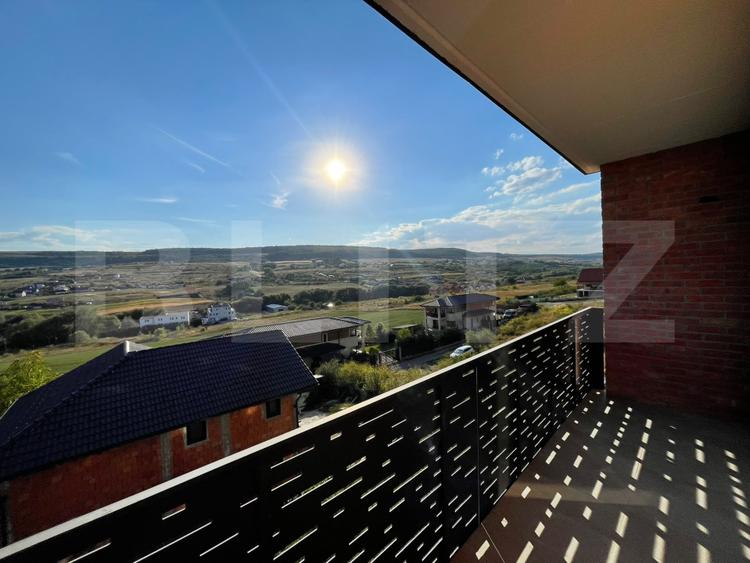 Apartament 2-3 camere, 57mp . View spectaculos.