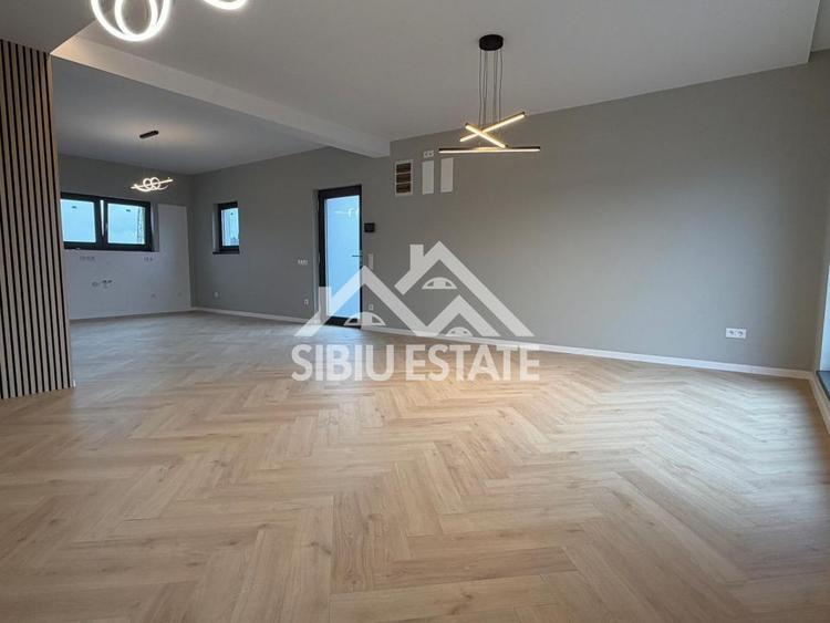 Apartament exclusivist 4 camere, intabulat, 115 mp , Grădină 200 mp ,