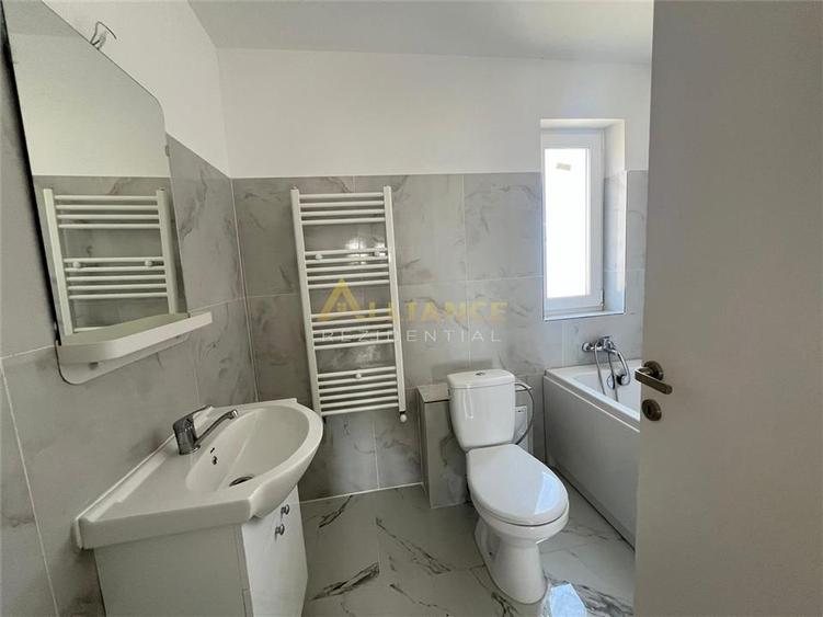 Casa tip duplex - 3 camere - 2 bai