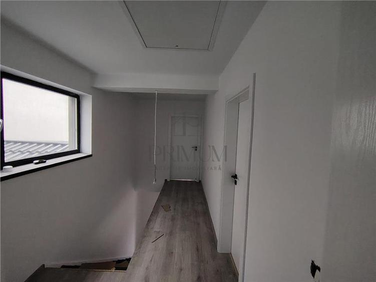 Duplex despartit - finisaje moderne - zona buna
