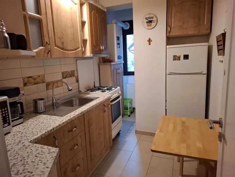 Apartament 2 camere, decomandat, 44 mp, centrala, ac, metrou, Bucurestii Noi
