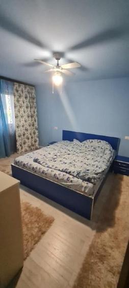 Persoana fizica închiriez apartament