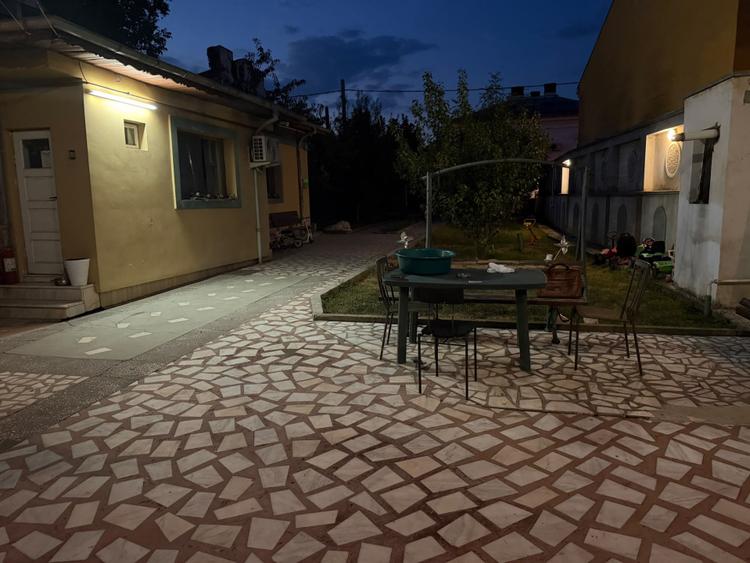 Casa 109 mp, teren 1.213 mp, zona Centrala – Liceul „Petrache Trișcu”