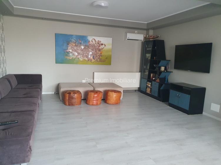 Vila p+2 in Mamaia Sat de vanzare,9 camere ,10 bai,3 bucatarii,posibilitate rate - 5