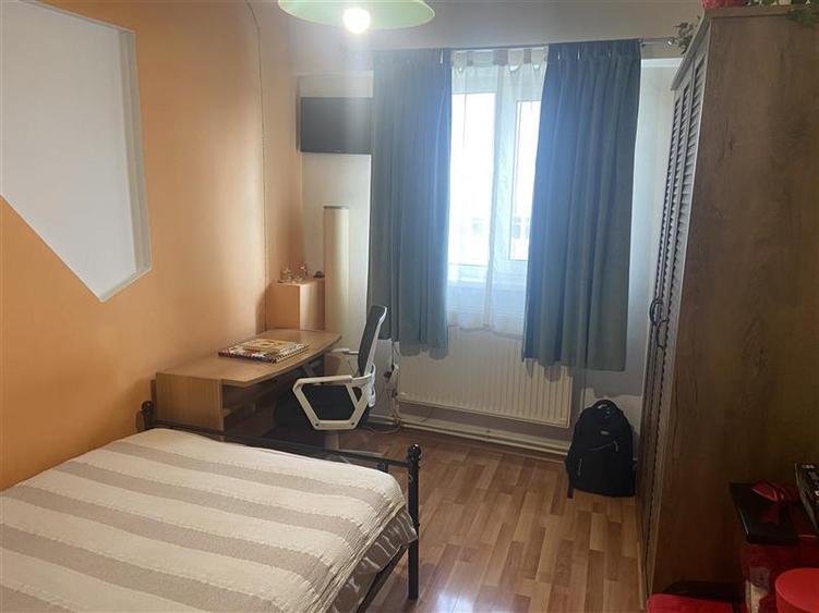 Apartament 3 camere , zona ultracentrala - Unitatea de Pompieri, renovat , mobil