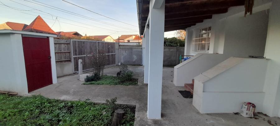 Casa de 132 mp din caramida pe un teren de 560 mp in Cumpana zona centrala