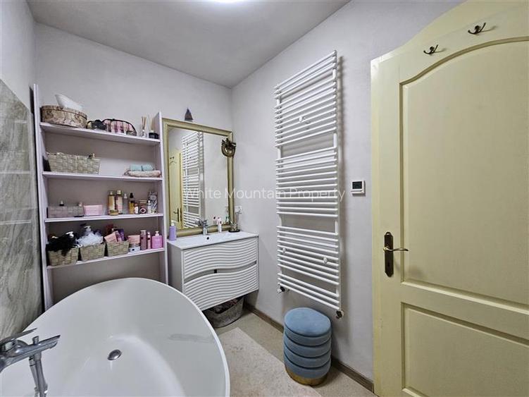 Apartament deosebit cu 3 camere str. Castelului - 23