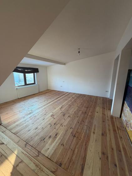 Casa 5 camere/ Oras Pantelimon/curte individuala
