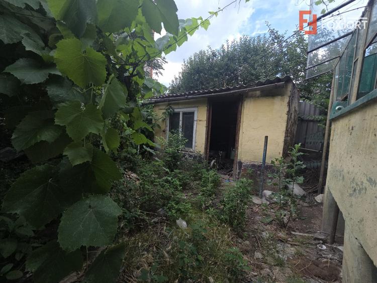 Casa individuala de vanzare cu 2 camere, in Arad, zona Lebada, Teren 280 mp