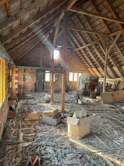 Proprietate de 460mp, 2800 mp teren, camin sau pensiune, Sângeorgiu de Mures