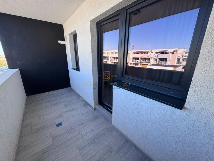 Apartament cu o camera, piscina exterioara, metrou Berceni